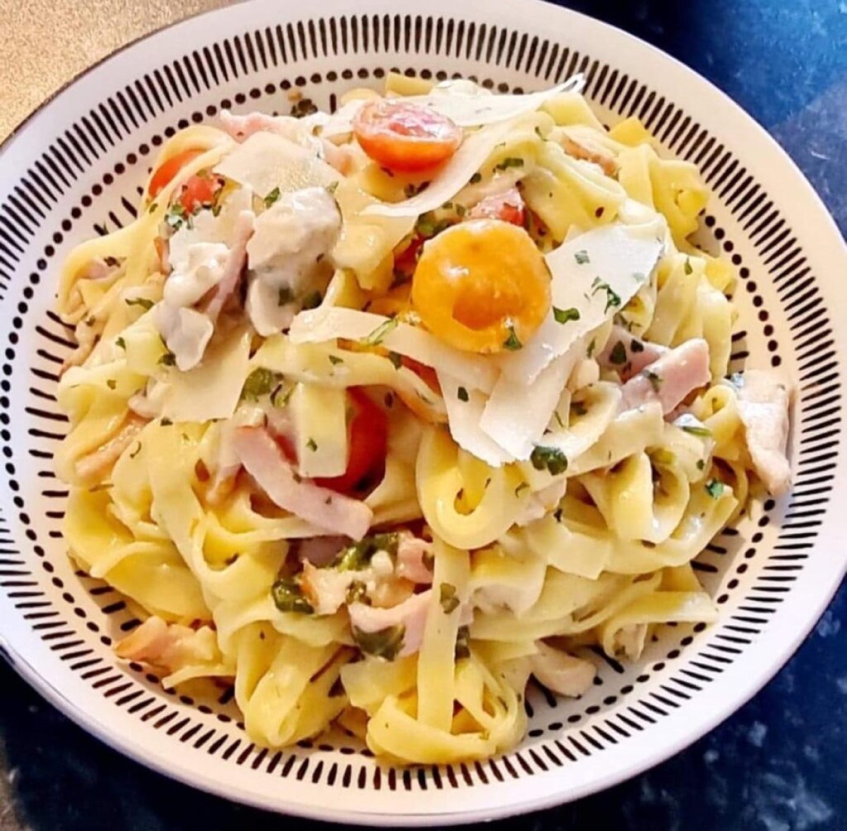 Chicken & Bacon Tagliatelle Alfredo